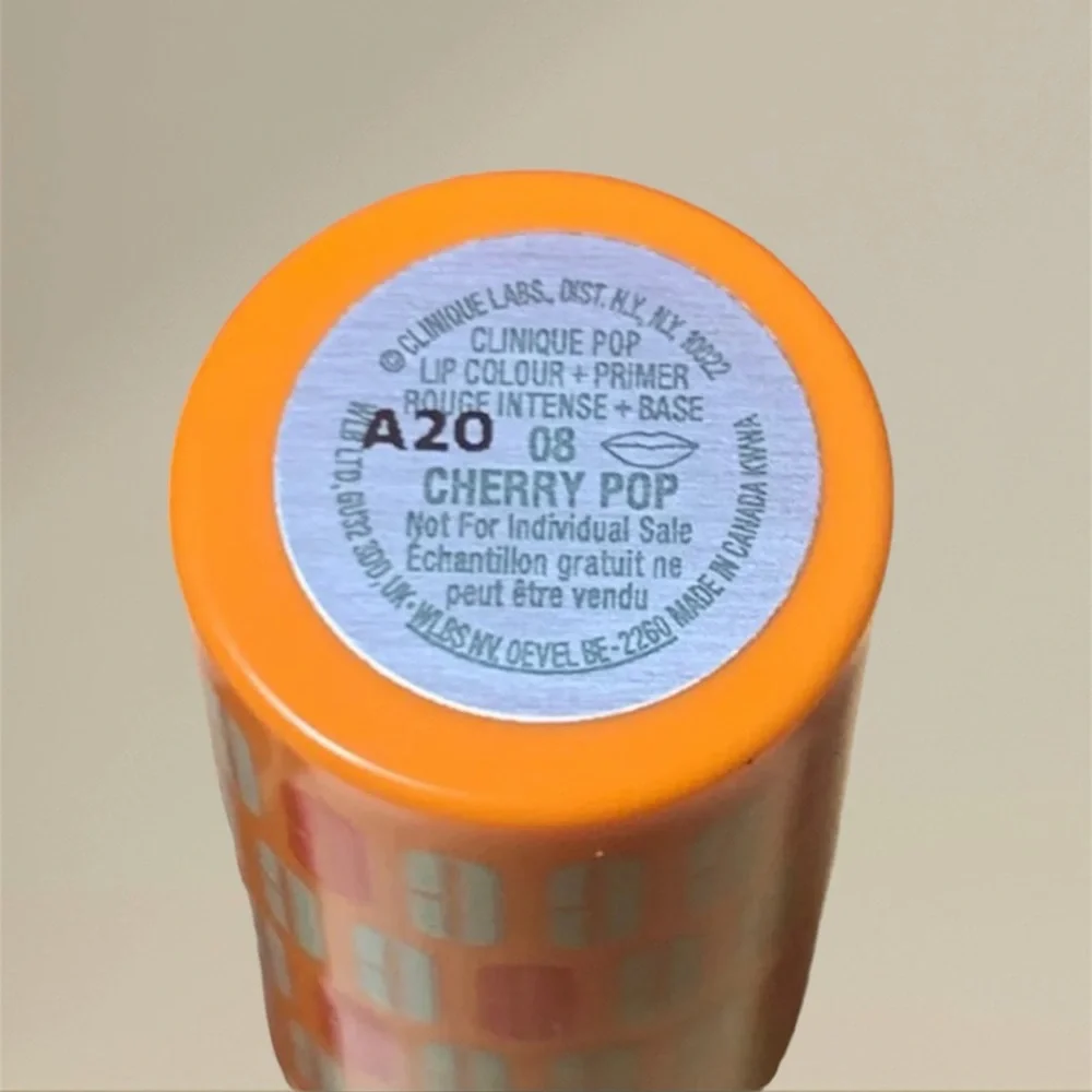 Clinique Lip Color + Primer in Cherry Pop new